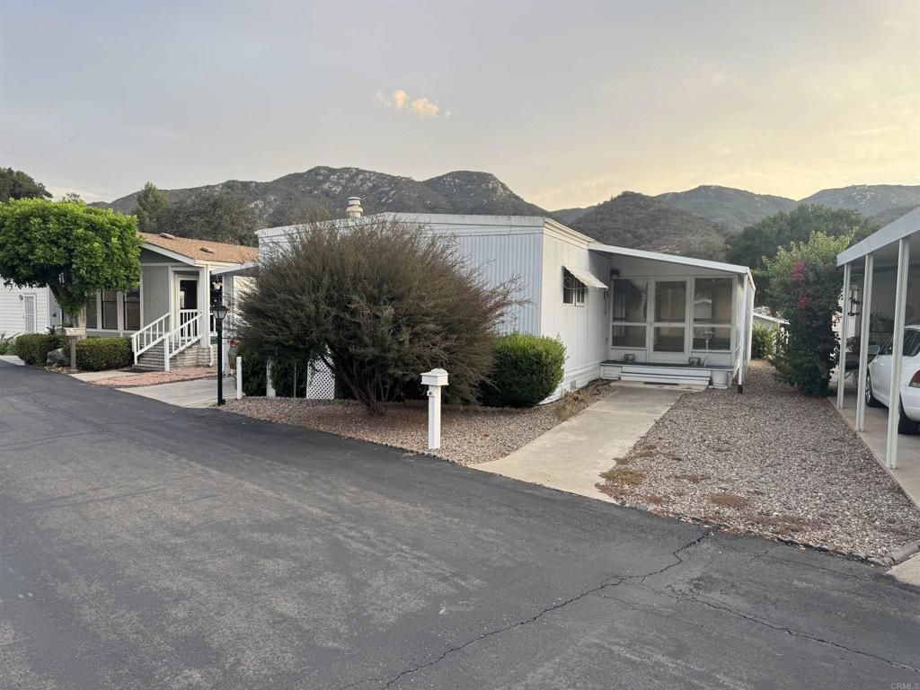 8975 Lawrence Welk Drive # 85, Escondido