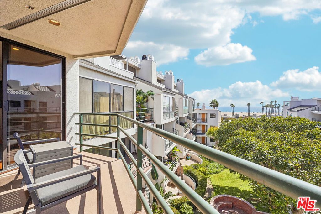 2930 Neilson Way # 505, Santa Monica