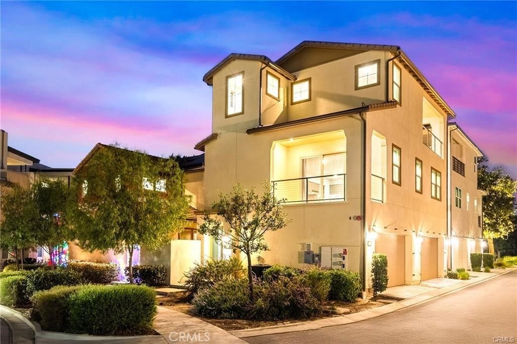 115 Frame, Irvine