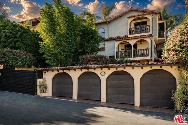 3249 Bennett Drive, Los Angeles