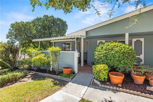 19231 Avenue Of The Oaks # A, Newhall