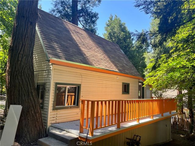 719 Woodland Road, Crestline