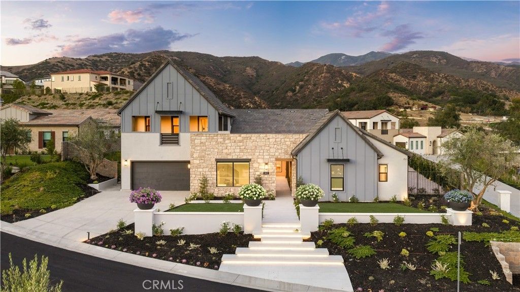 18472 Boulder Bluff, Silverado