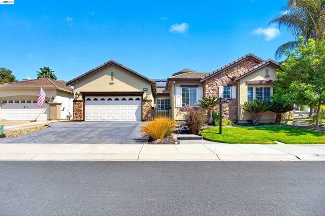 2243 Winchester Loop, Discovery Bay
