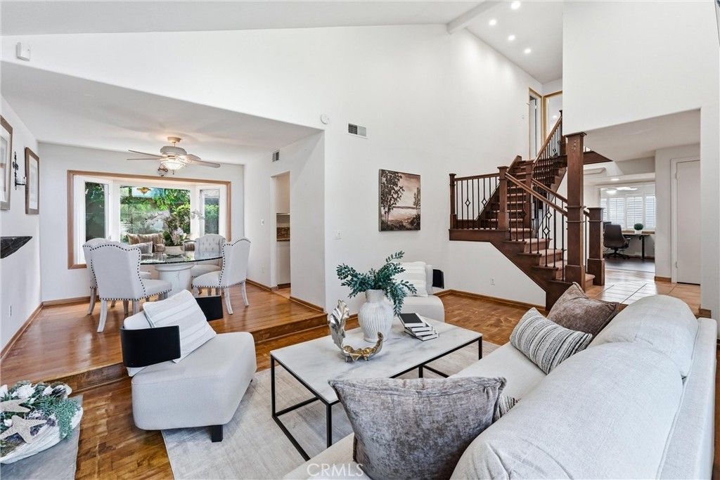 5872 Meadowbrook Drive, Huntington Beach