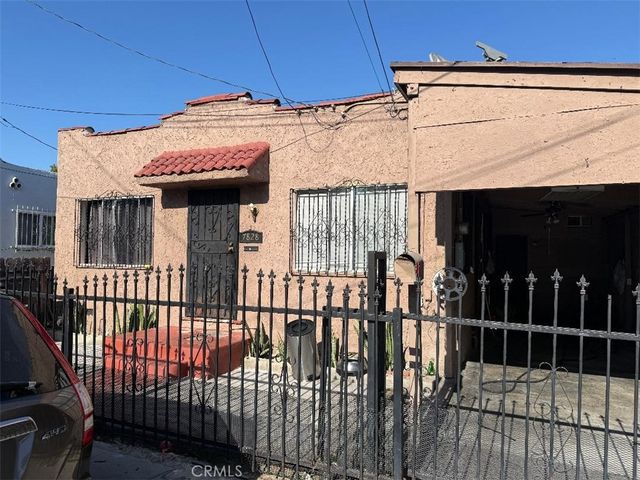 7828 Bell, Los Angeles