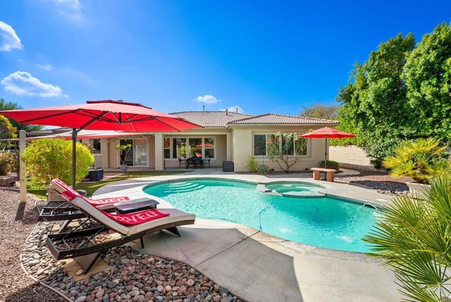 102 Tesori Drive, Palm Desert