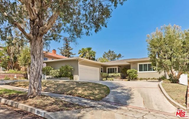 2302 Duxbury Circle, Los Angeles