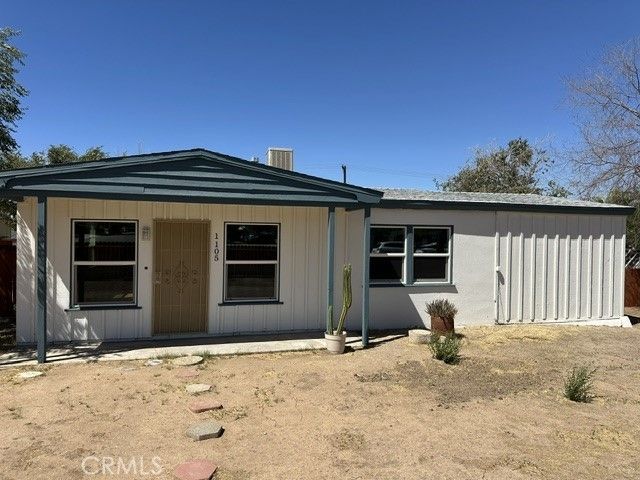 1105 Elizabeth Lake Road, Palmdale