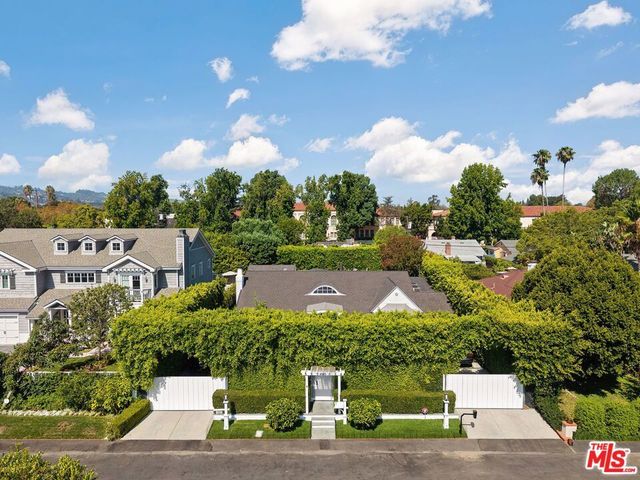4525 Lemp Avenue, Los Angeles
