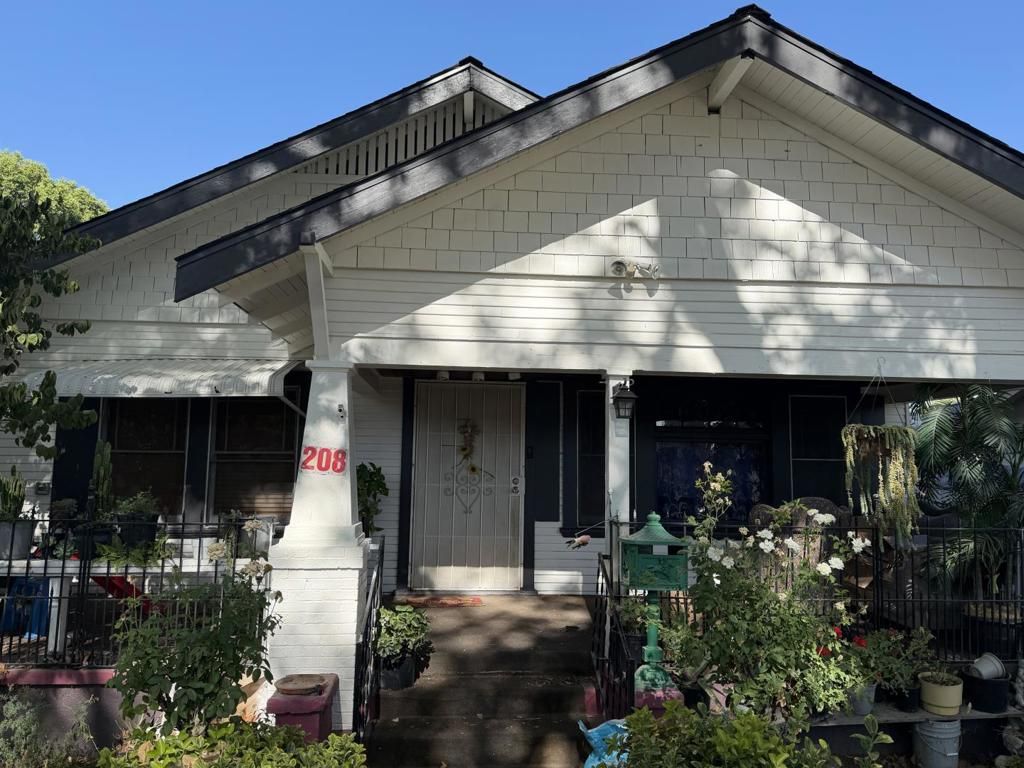 208 Yosemite Avenue, Modesto