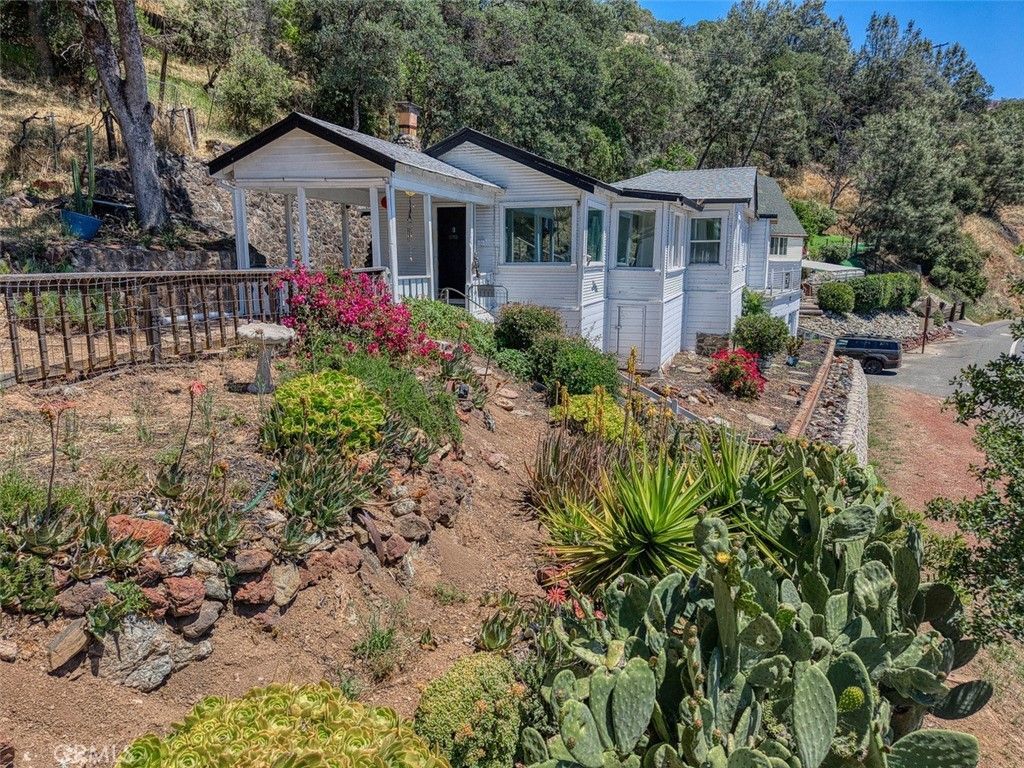 12140 E Highway 20, Clearlake Oaks