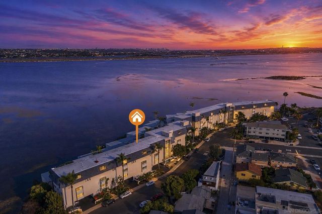 4015 Crown Point Dr # P6, San Diego