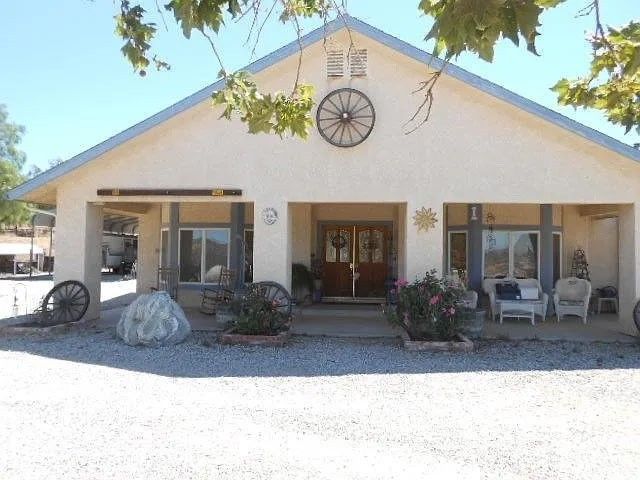 5319 Easy Street, Acton