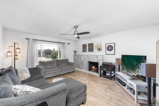 10056 Woodpark, Santee