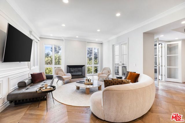 10110 Empyrean Way # 204, Los Angeles
