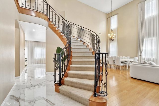 6921 Kian Court, Van Nuys