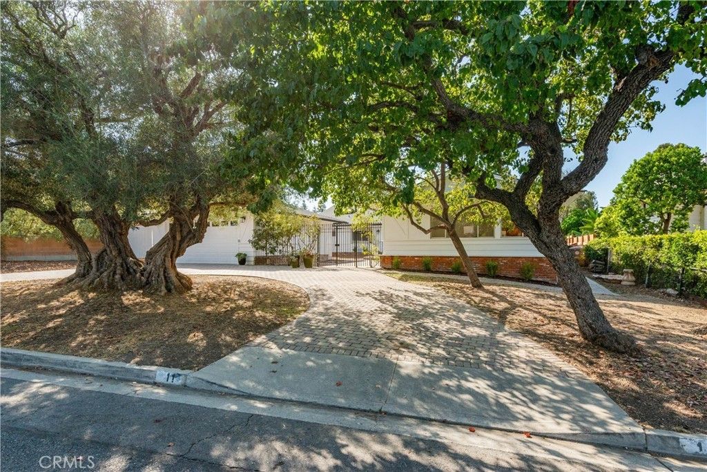 11 Branding Iron, Rolling Hills Estates