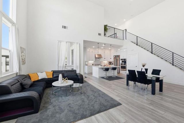 1748 Kilowatt Way # 401, Fremont
