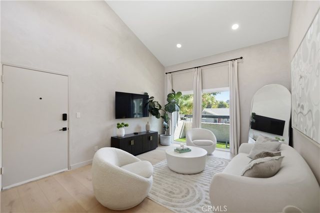 25039 Peachland Avenue # 204, Newhall