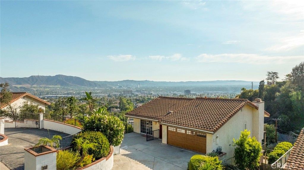 1218 E Tujunga, Burbank