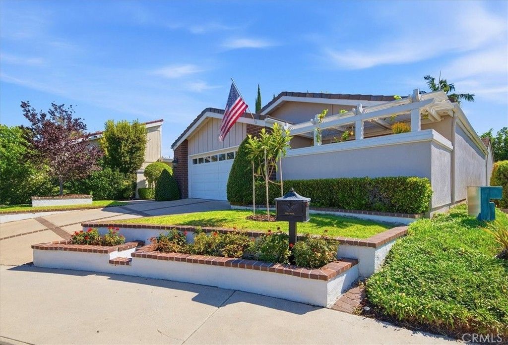 21792 Eveningside Lane, Lake Forest