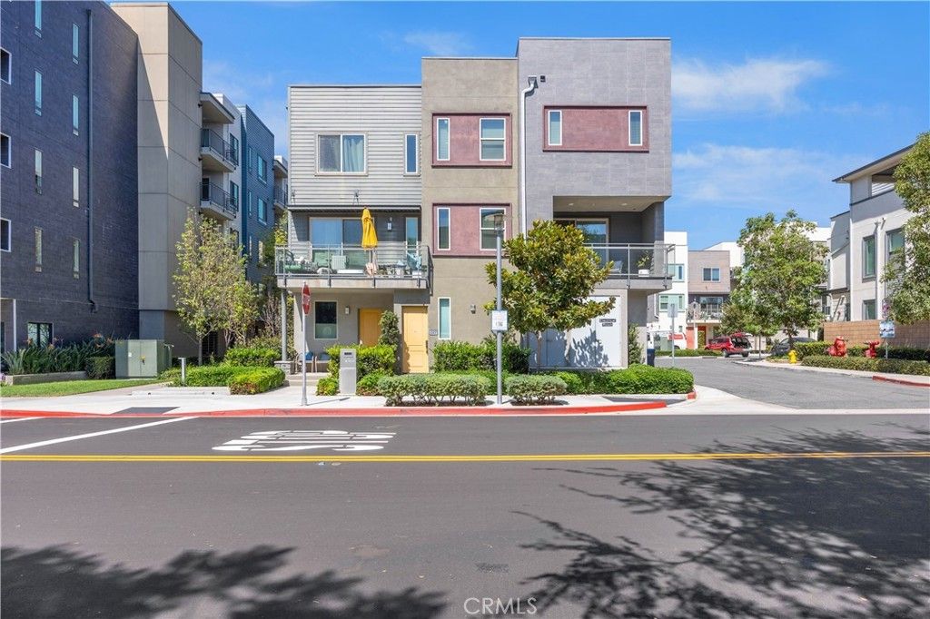 227 Bowery, Irvine