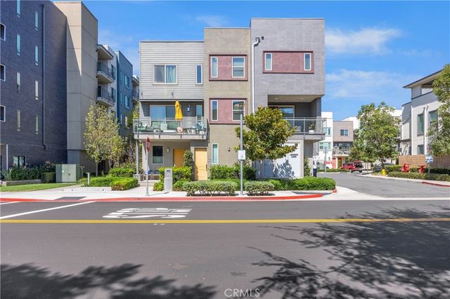 227 Bowery, Irvine
