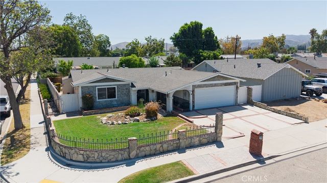1396 Currant Avenue, Simi Valley