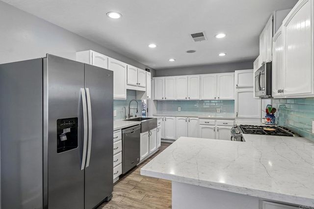 9535 Lakeview Drive, La Mesa