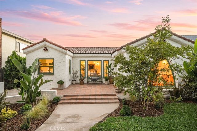 1607 Campus, Los Angeles