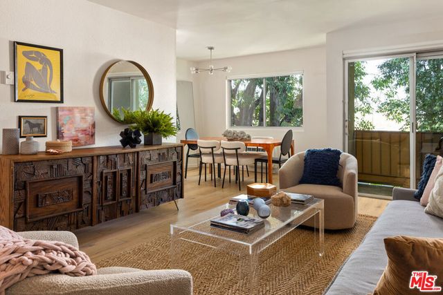 525 N Sycamore Avenue # 409, Los Angeles