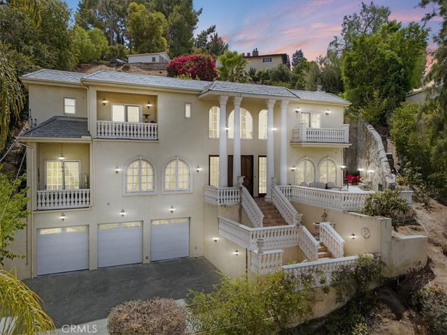 5369 Medina Road, Woodland Hills