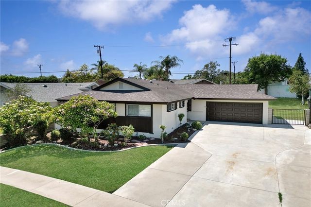 12909 Bluefield, La Mirada
