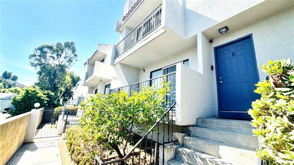 125 S Chandler Apt D, Monterey Park