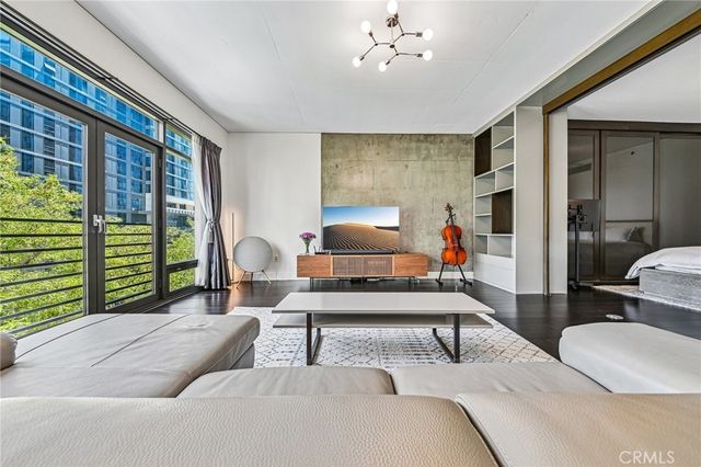 1111 S Grand Avenue # 515, Los Angeles