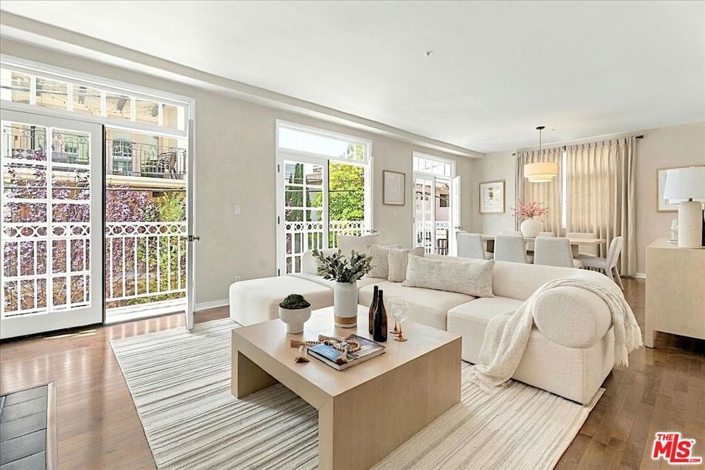 1645 Camden Avenue # 202, Los Angeles