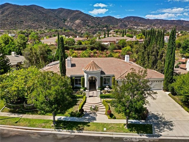 1660 Alamitos, Corona