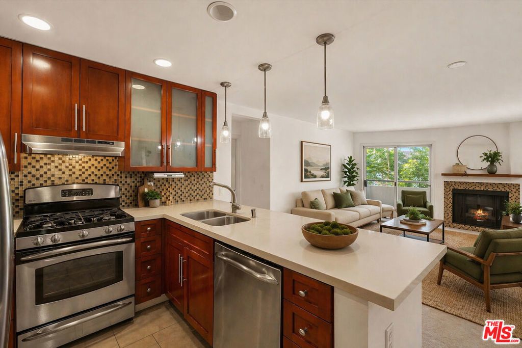 4702 Fulton Avenue # 202, Sherman Oaks