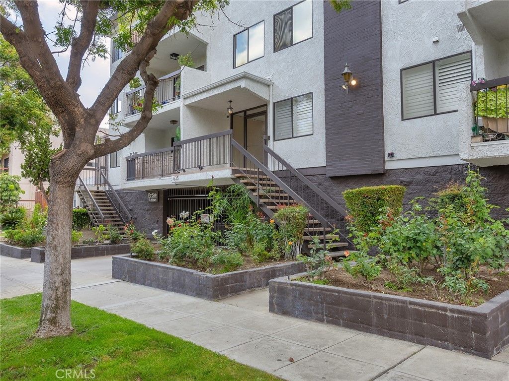 635 E Elmwood Avenue # 203, Burbank