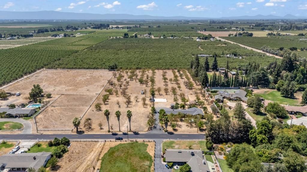 925 Ohio Avenue, Modesto