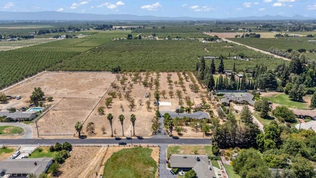 925 Ohio Avenue, Modesto