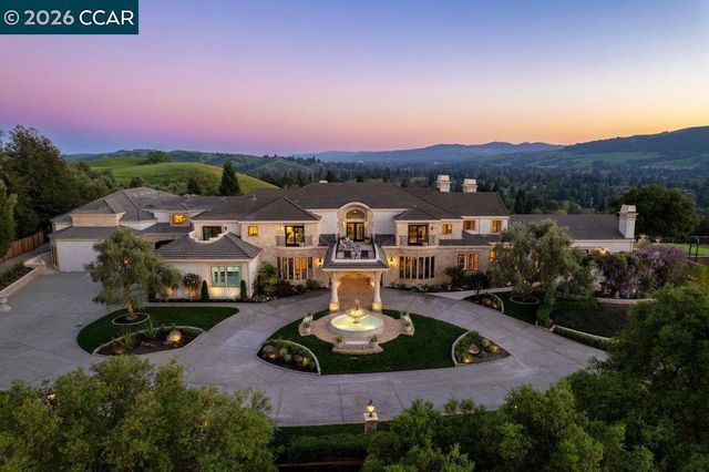 251 Santiago Ln, Danville