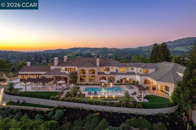 251 Santiago Ln, Danville