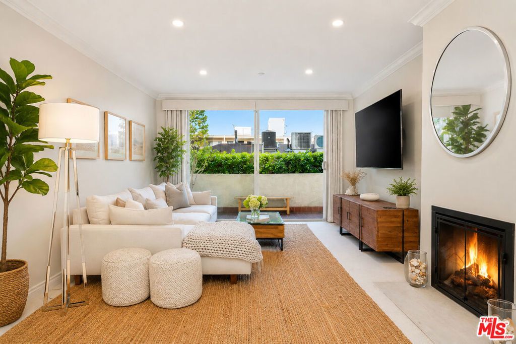 125 Montana Avenue # 204, Santa Monica