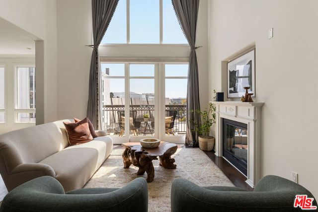 558 Caruso Avenue, Glendale