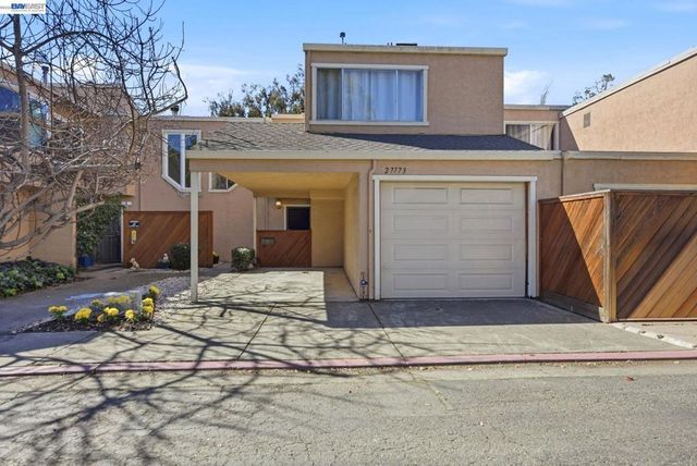27773 Pistachio Ct, Hayward