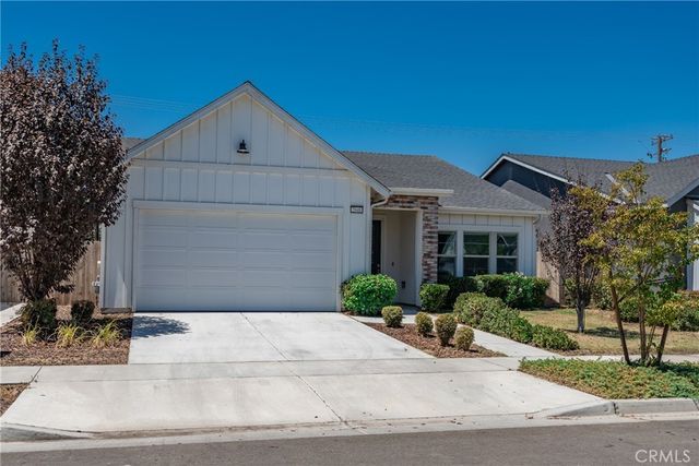 2048 N Mitchell Street, Hanford