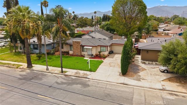 1050 W Olive Street, Corona