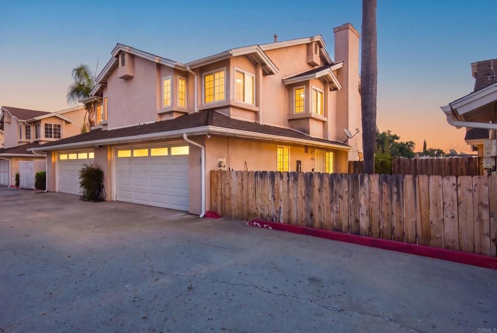 572 Hart Dr, El Cajon